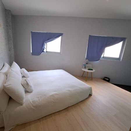 King Wow Inn Tainan Extérieur photo