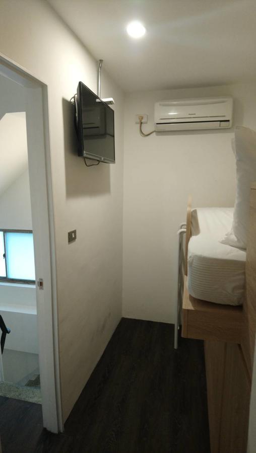 King Wow Inn Tainan Extérieur photo