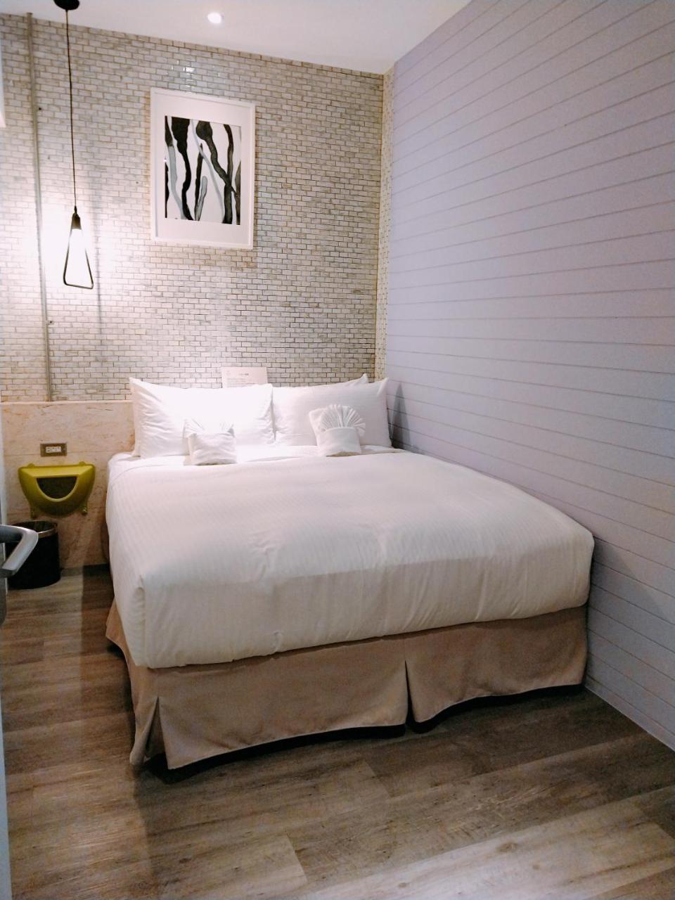 King Wow Inn Tainan Extérieur photo