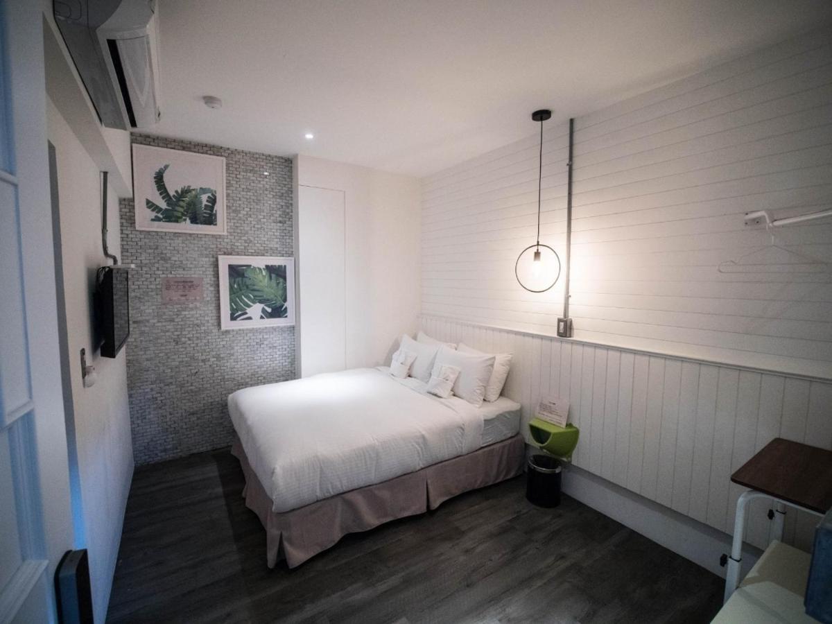 King Wow Inn Tainan Extérieur photo